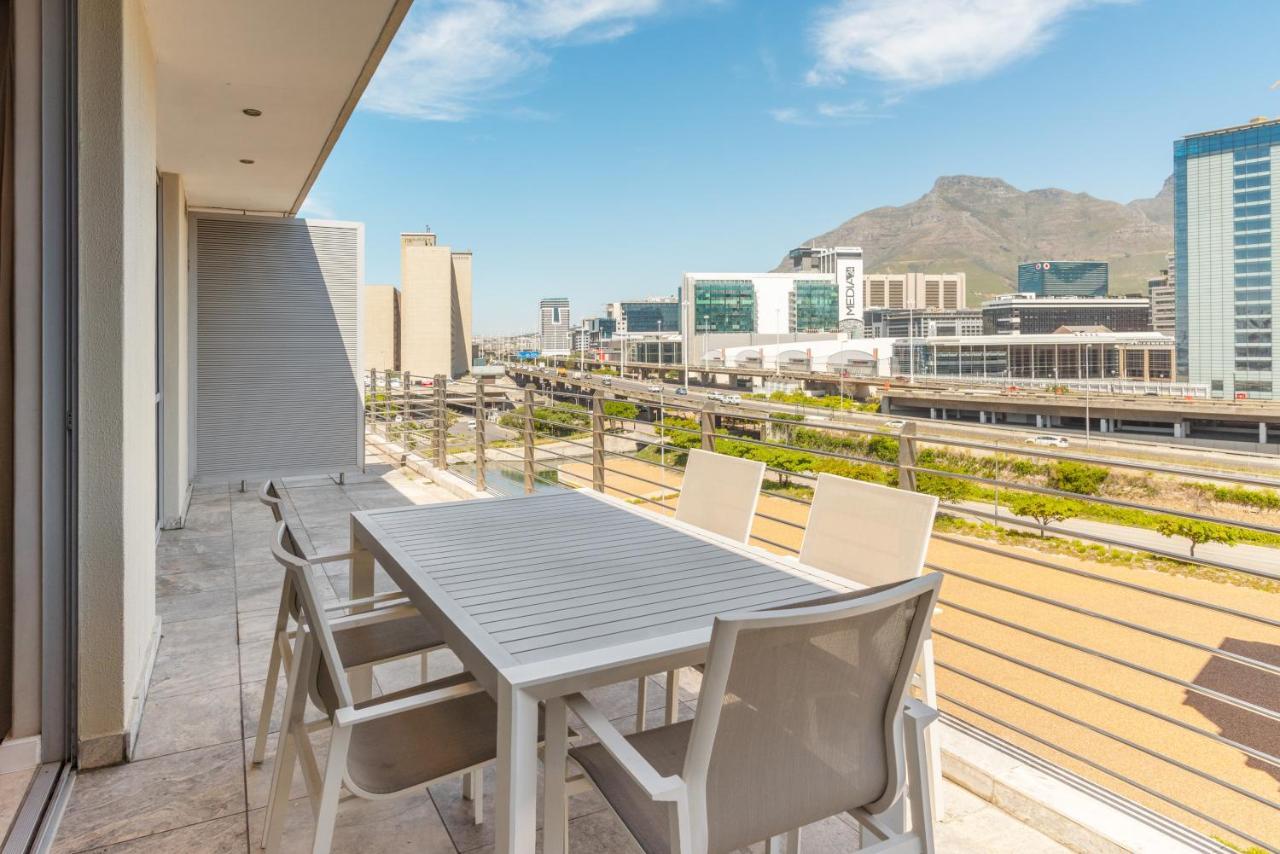 V&A Waterfront Luxury Apartments By Mcstay เคปทาวน์ ภายนอก รูปภาพ